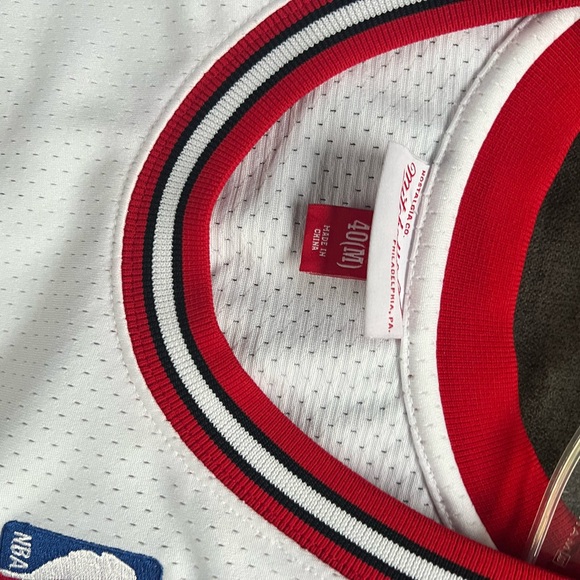 Authentic Michael Jordan Size M Jersey - Picture 2 of 4
